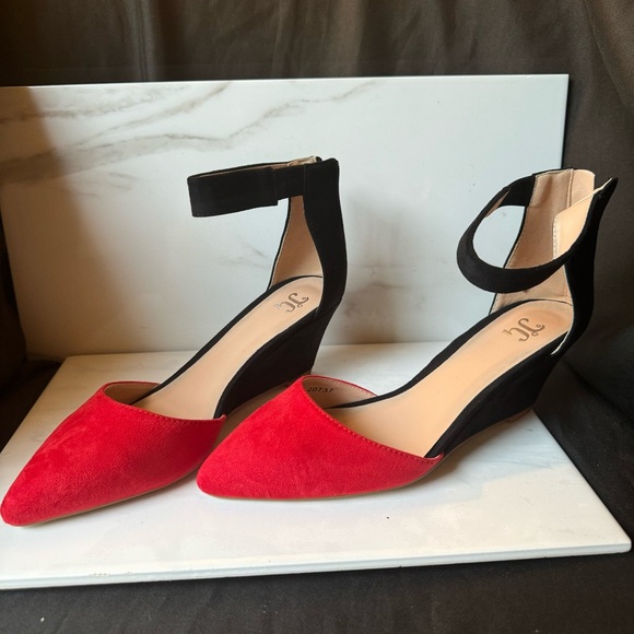 Suede journeys, Kova black red size 9 wedge pump - Picture 4 of 6